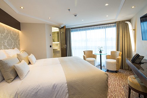 Riviera Travel Emily Bronte Accommodation Superior Suite.jpg